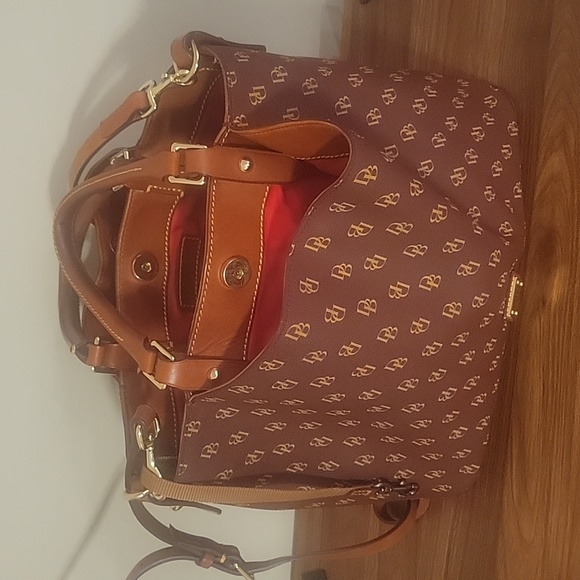 Dooney&Bourke - Picture 2 of 11
